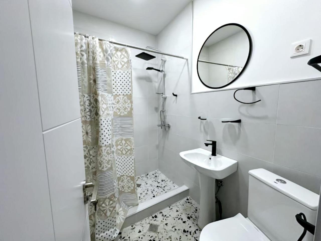 Hotel Home Tbiliszi Kültér fotó